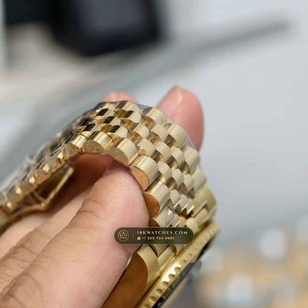 Rolex GMT-Master II Guinness / Zombie Grey & Black Cerachrom 18K Yellow Gold Ref. 126718GRNR — Studio Gallery Plate IV in 18K Yellow Gold Au750 (225.8g Verified Mass, Rolex Manufacture Cal. 3285 - 70h Power Reserve)