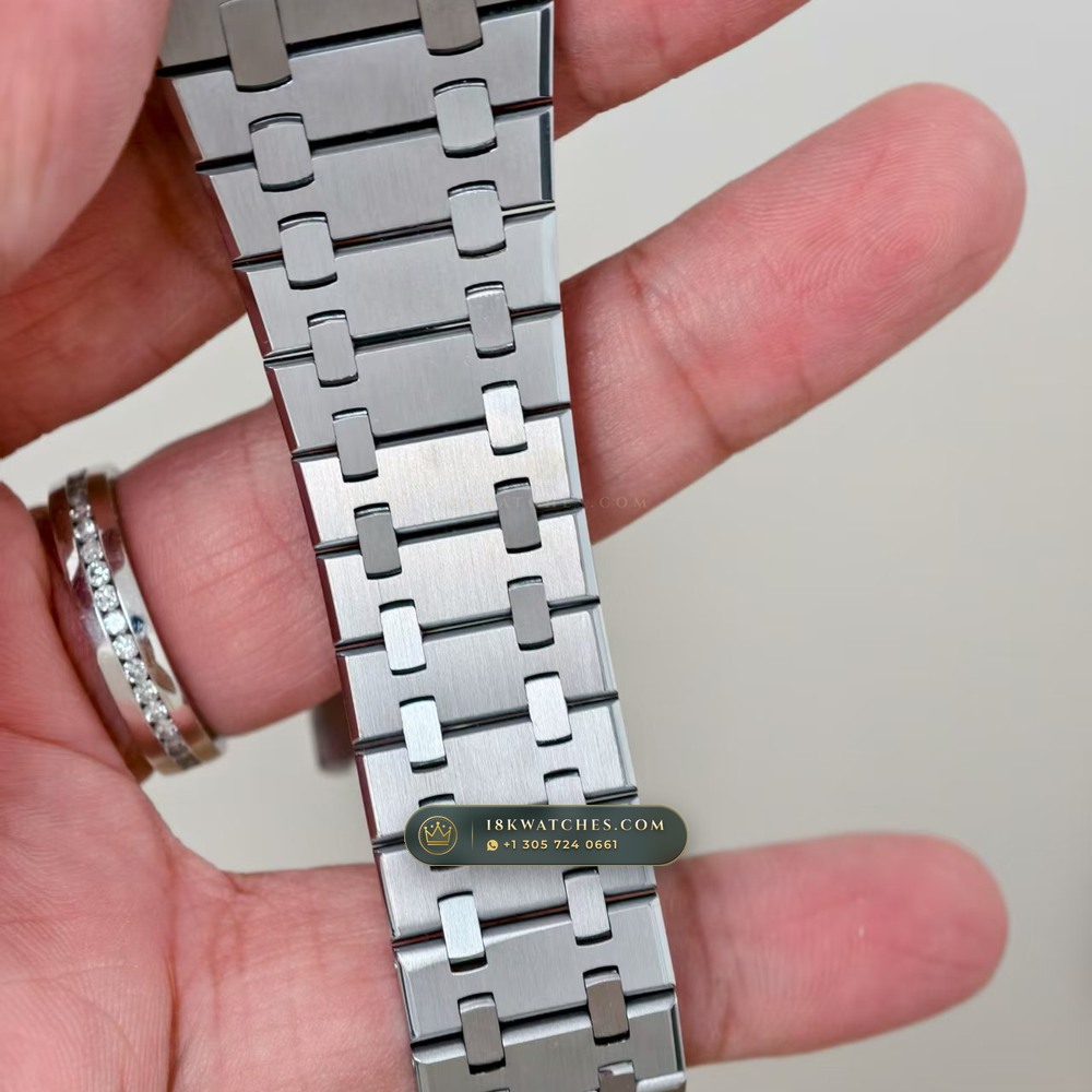 Audemars Piguet Royal Oak Selfwinding Chronograph 41mm Master Watchmaker Spec Ref. 26240ST — Studio Gallery Plate III in 904L Stainless Steel Custom Architecture (180.9g Verified Mass, Audemars Piguet Cal. 4401 Flyback Chronograph)