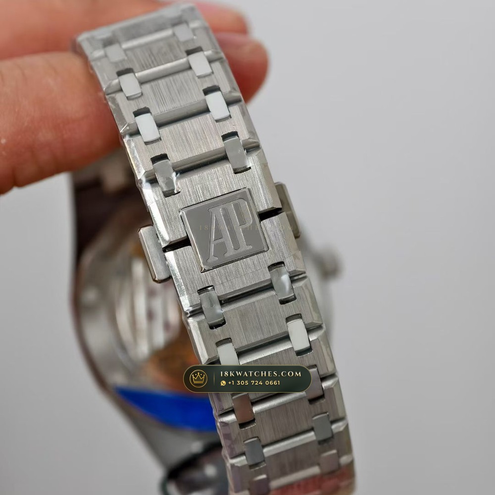 Audemars Piguet Royal Oak Jumbo Extra-Thin 39mm Ref. 16202IP — Studio Gallery Plate VI in Grade 5 Titanium Monobloc (94.4g Verified Mass, Audemars Piguet Cal. 7121)