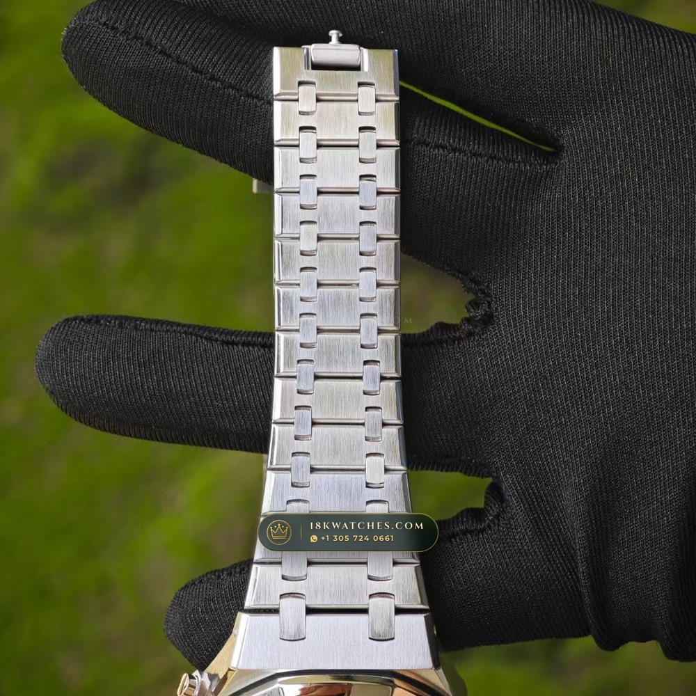 Audemars Piguet Royal Oak Selfwinding Chronograph 41mm Baguette Blue Sapphire Bezel 18K White Gold Ref. 26240BC.SS.1320BC.01 — Studio Gallery Plate VI in 18K White Gold Au750 (245.8g Verified Mass, Audemars Piguet Cal. 4401 Flyback Chronograph)