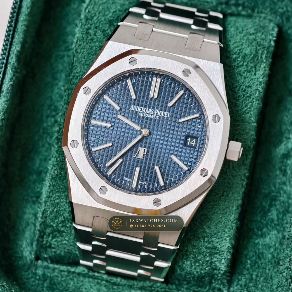 Audemars Piguet Royal Oak Jumbo Extra-Thin 39mm Hand-Chamfered Bevel Spec Ref. 15202ST — Studio Gallery Plate III in 904L Stainless Steel Custom Architecture (103.7g Verified Mass, Audemars Piguet Cal. 2121 Ultra-Thin)