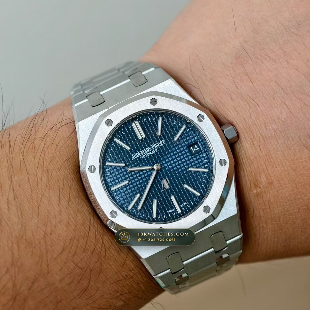 Audemars Piguet Royal Oak Jumbo Extra-Thin 39mm Hand-Chamfered Bevel Spec Ref. 15202ST — Studio Gallery Plate VIII in 904L Stainless Steel Custom Architecture (103.7g Verified Mass, Audemars Piguet Cal. 2121 Ultra-Thin)