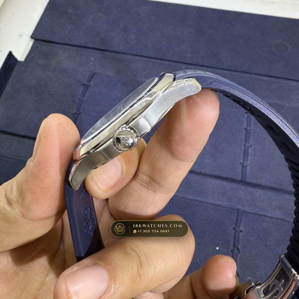 Patek Philippe Aquanaut Luce Haute Joaillerie Baguette Emerald Bezel 18K White Gold Geneva Atelier Spec Ref. 5268/461G-001 — Studio Gallery Plate VI in 18K White Gold Au750 (114.6g Verified Mass, Patek Philippe Cal. 26-330 S C - 21K Gold Rotor)