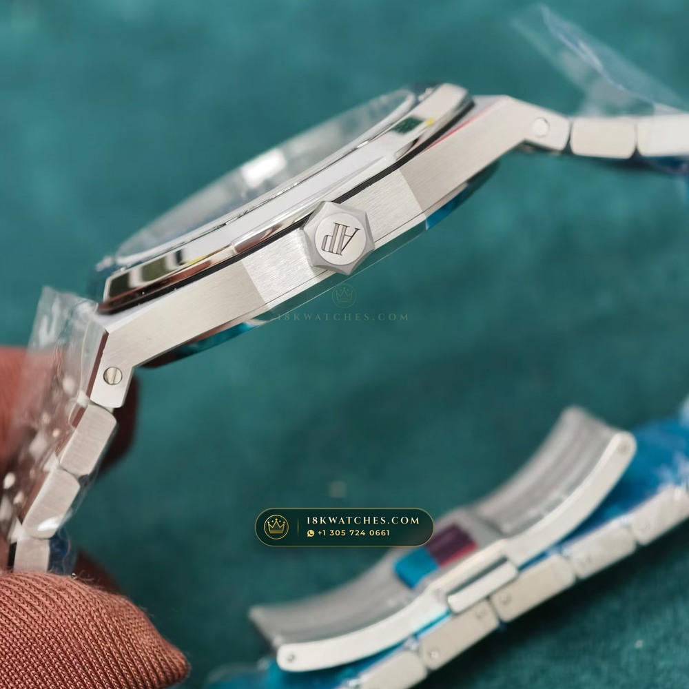 Audemars Piguet Royal Oak Double Balance Wheel Openworked 41mm Diamond-Set Bezel 18K White Gold Ref. 15412BC.SS.1220BC.02 — Studio Gallery Plate V in 18K White Gold Au750 (224.3g Verified Mass, Audemars Piguet Cal. 3132 Dual-Balance Openworked)