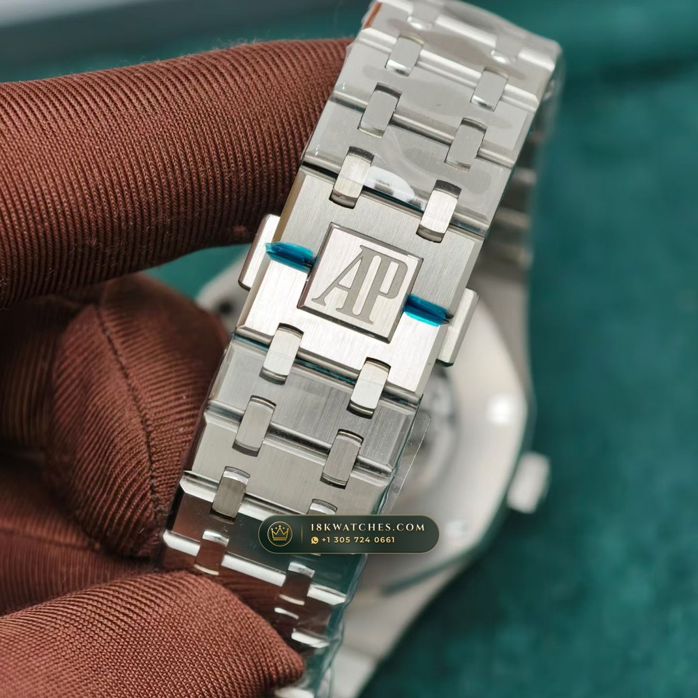 Audemars Piguet Royal Oak Double Balance Wheel Openworked 41mm Diamond-Set Bezel 18K White Gold Ref. 15412BC.SS.1220BC.02 — Studio Gallery Plate VIII in 18K White Gold Au750 (224.3g Verified Mass, Audemars Piguet Cal. 3132 Dual-Balance Openworked)