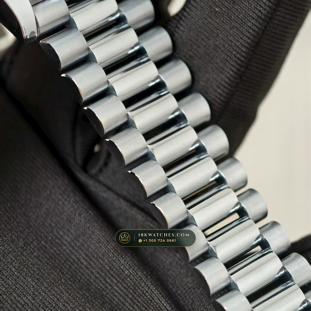 Rolex Day-Date 40 950 Platinum Ref. 228206 — Studio Gallery Plate V in 950 Platinum Pt950 (280.4g Verified Mass, Rolex Manufacture Cal. 3255 - 70h Power Reserve)