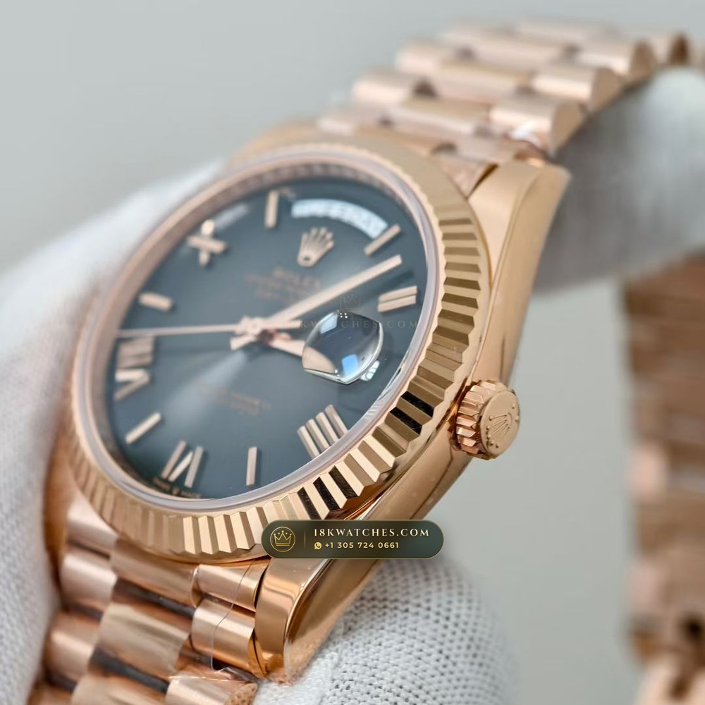 Rolex Day-Date 40 Graduated Ombre Sunray Dial 18K Everose Gold Ref. 228235 — Studio Gallery Plate IV in 18K Rose Gold Au750 (210.8g Verified Mass, Rolex Manufacture Cal. 3255 - 70h Power Reserve)