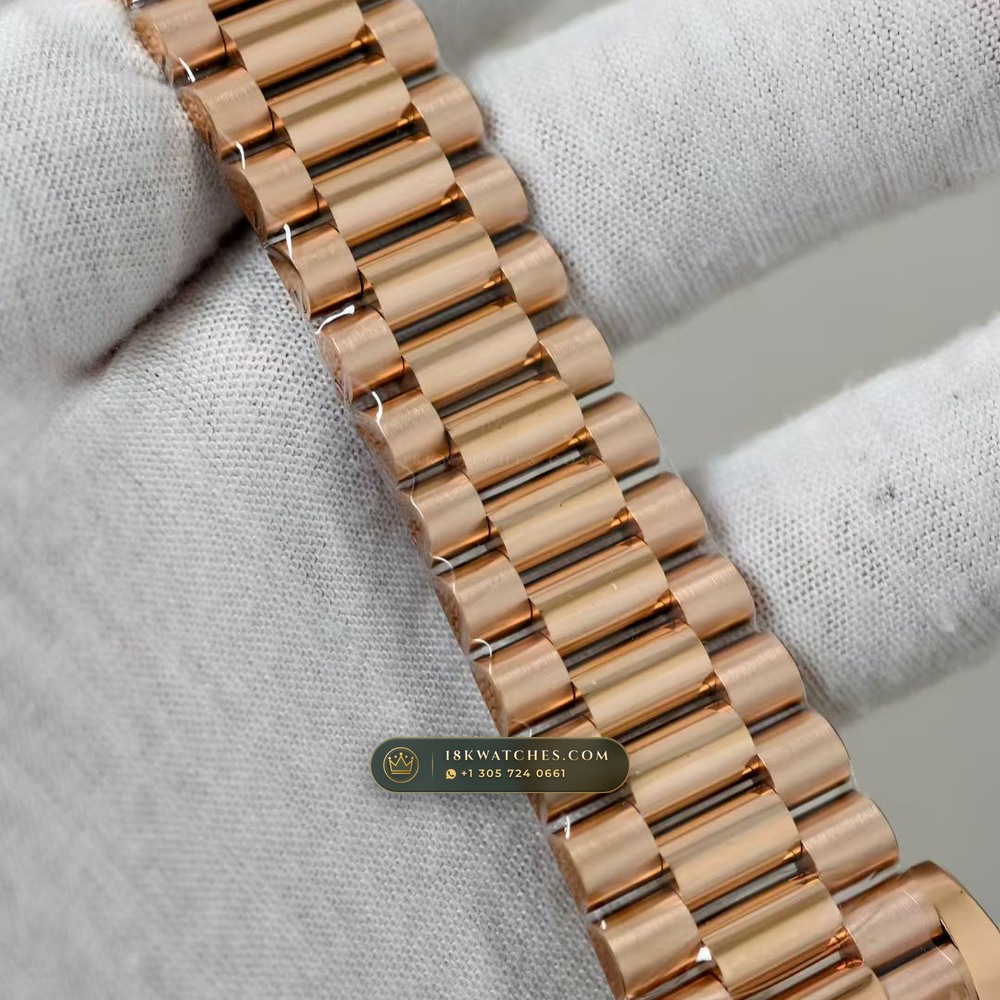 Rolex Day-Date 40 Graduated Ombre Sunray Dial 18K Everose Gold Ref. 228235 — Studio Gallery Plate V in 18K Rose Gold Au750 (210.8g Verified Mass, Rolex Manufacture Cal. 3255 - 70h Power Reserve)