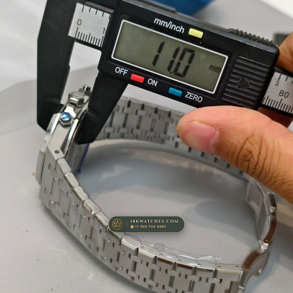 Audemars Piguet Royal Oak Selfwinding Chronograph 41mm Master Watchmaker Spec Ref. 26331ST — Studio Gallery Plate VIII in 904L Stainless Steel Custom Architecture (180.4g Verified Mass, Audemars Piguet Cal. 2385 Column-Wheel Chronograph)