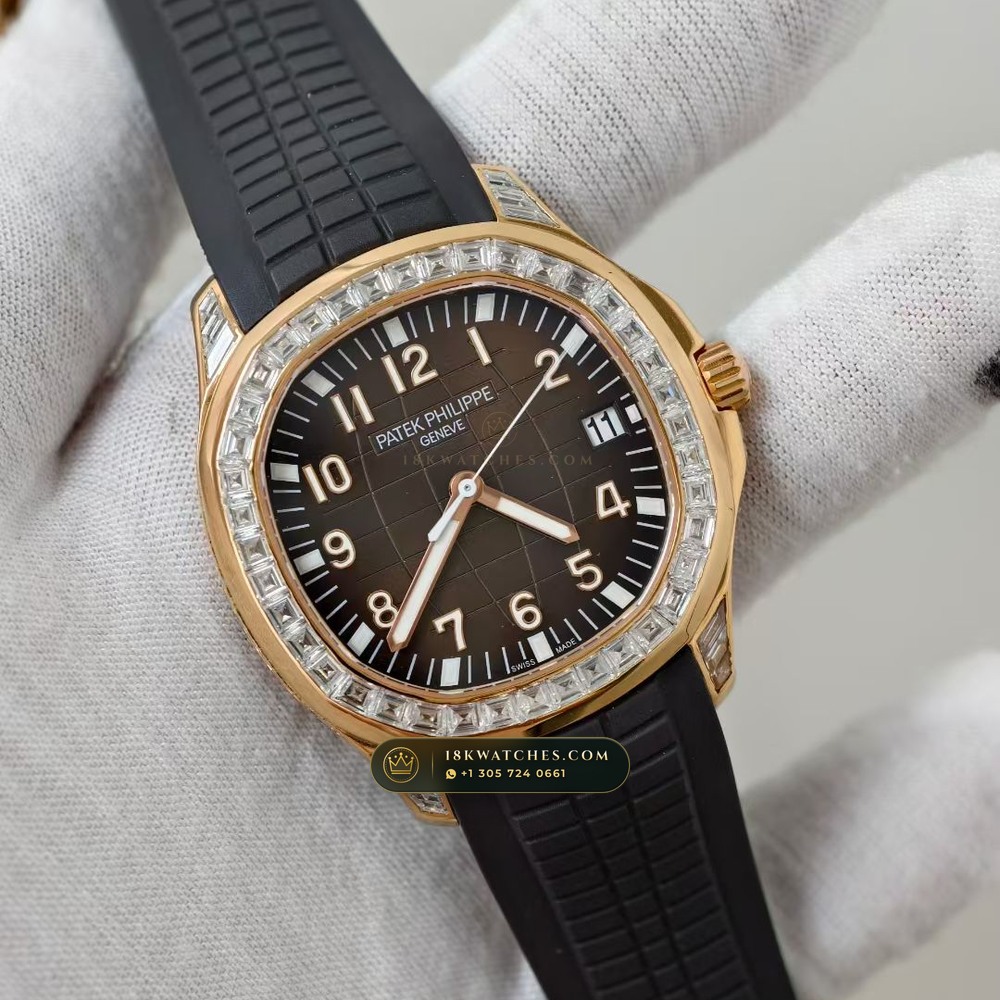 Patek Philippe Aquanaut Extra-Large Self-Winding 18K Rose Gold Ref. 5167/300R-010 — Studio Gallery Plate II in 18K Rose Gold Au750 (108.6g Verified Mass, Patek Philippe Cal. 324 S C - 21K Gold Rotor)