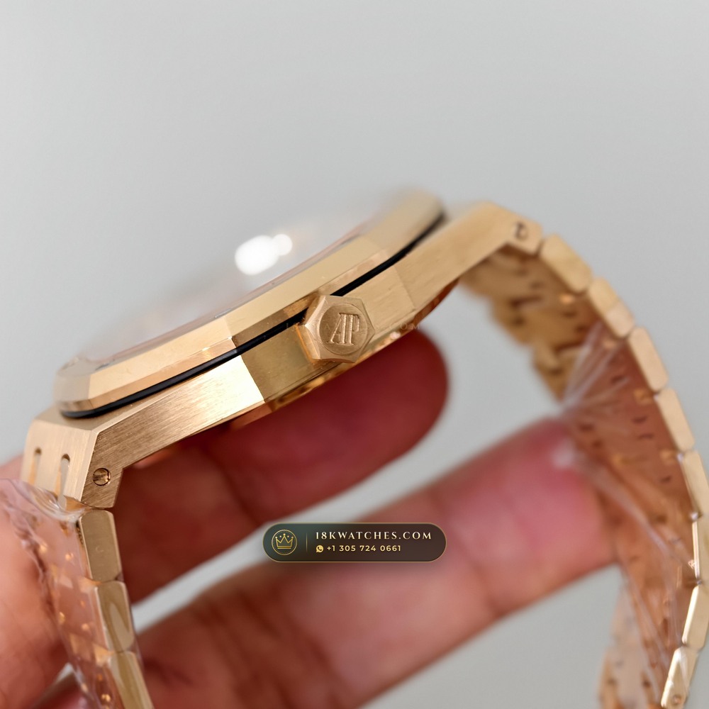Audemars Piguet Royal Oak Selfwinding 41mm 18K Rose Gold Ref. 15400OR — Studio Gallery Plate IV in 18K Rose Gold Au750 (223.7g Verified Mass, Audemars Piguet Cal. 3120 - 22K Gold Rotor)
