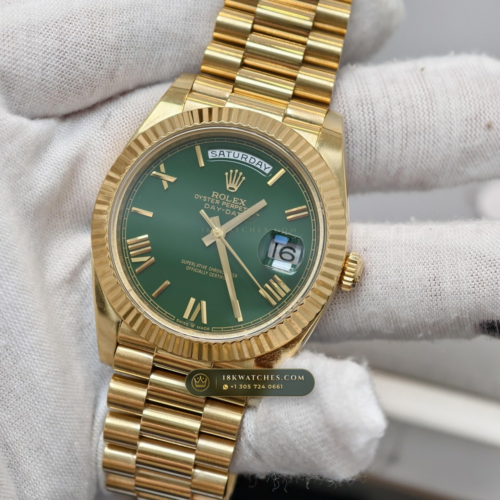 Rolex Day-Date 40 18K Yellow Gold Hand-Chamfered Bevel Spec Ref. 228238 — Studio Gallery Plate III in 18K Yellow Gold Au750 (210.1g Verified Mass, Rolex Manufacture Cal. 3255 - 70h Power Reserve)