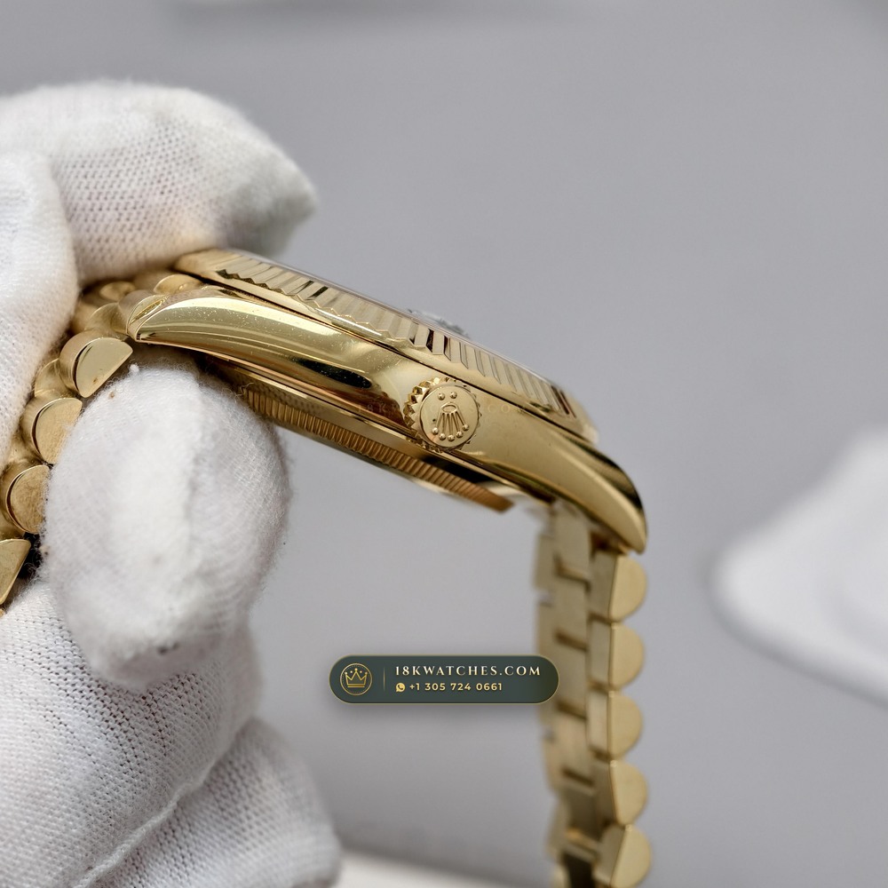 Rolex Day-Date 40 18K Yellow Gold Hand-Chamfered Bevel Spec Ref. 228238 — Studio Gallery Plate V in 18K Yellow Gold Au750 (210.1g Verified Mass, Rolex Manufacture Cal. 3255 - 70h Power Reserve)