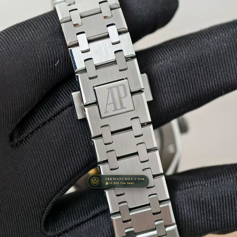 Audemars Piguet Royal Oak Selfwinding 37mm Hand-Chamfered Bevel Spec Ref. 15450ST — Studio Gallery Plate VII in 904L Stainless Steel Custom Architecture (132.7g Verified Mass, Audemars Piguet Cal. 3120 / Cal. 5900)