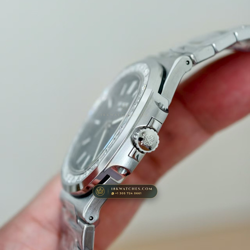 Patek Philippe Nautilus Self-Winding Diamond-Set Bezel Ref. 5711A — Studio Gallery Plate V in 904L Stainless Steel Custom Architecture (115.1g Verified Mass, Patek Philippe Cal. 26-330 S C / Cal. 324 S C - 21K Gold Rotor)