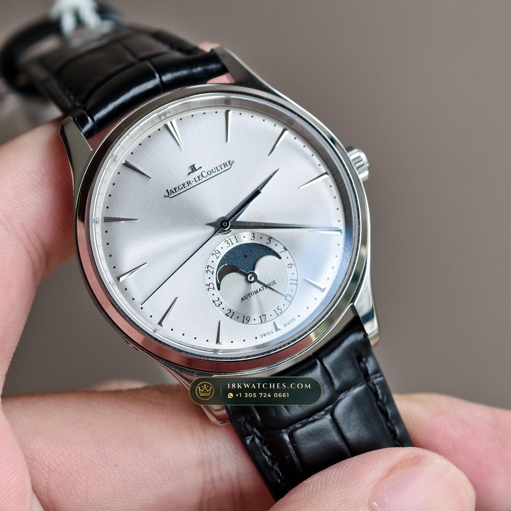 Jaeger-LeCoultre Master Ultra Thin Moon 39mm Silver Sunray Dial Ref. Q1368430 — Studio Gallery Plate II in 904L Stainless Steel Custom Architecture (68.5g Verified Mass, Jaeger-LeCoultre Manufacture Cal. 925 / Cal. 899)