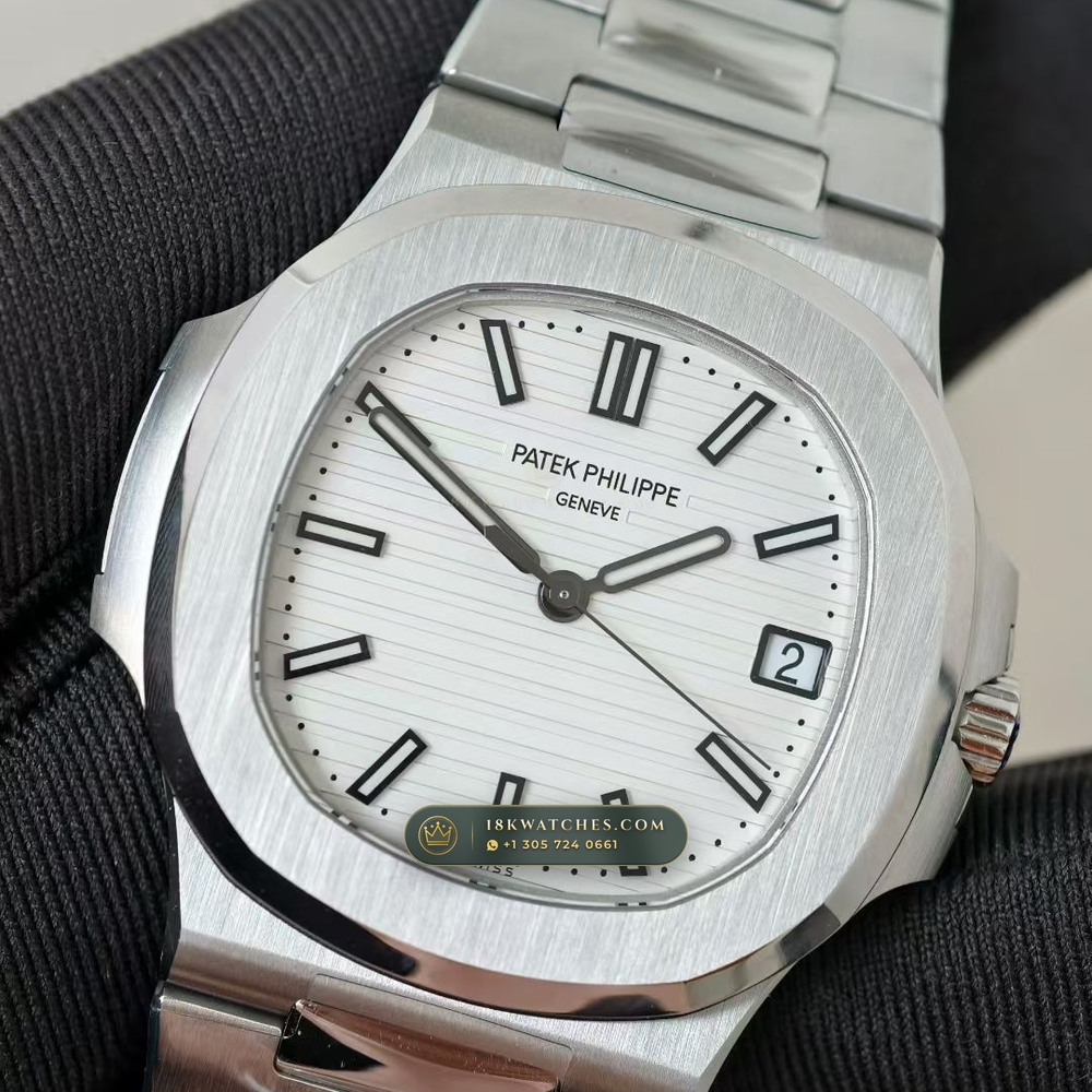 Patek Philippe Nautilus Self-Winding Custom SW Dial 22K Gold Rotor Ref. 5711/1A-011 — Studio Gallery Plate III in 904L Stainless Steel Custom Architecture (114.6g Verified Mass, Patek Philippe Cal. 26-330 S C / Cal. 324 S C - 21K Gold Rotor)