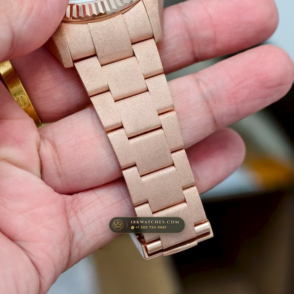 Rolex Sky-Dweller 18K Everose Gold Ref. 336935 — Studio Gallery Plate IV in 18K Rose Gold Au750 (252.2g Verified Mass, Rolex Manufacture Cal. 9002 Annual Calendar)
