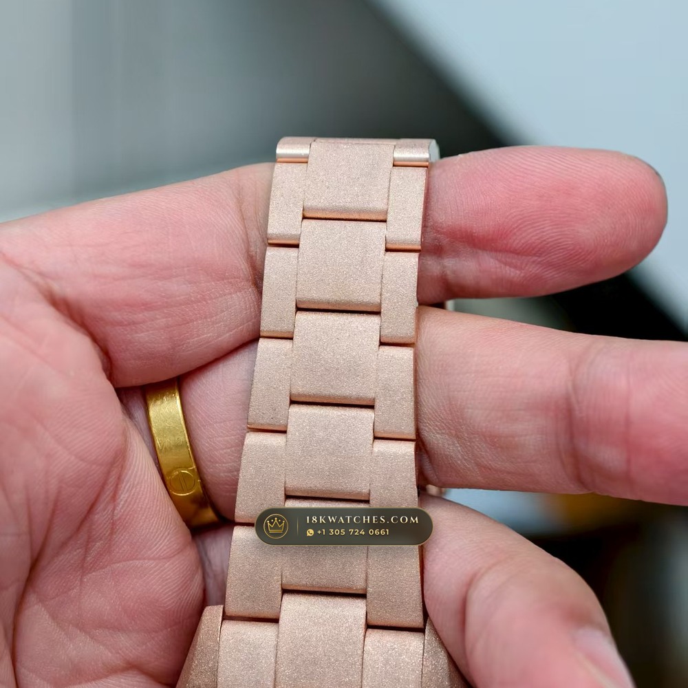 Rolex Sky-Dweller 18K Everose Gold Ref. 336935 — Studio Gallery Plate V in 18K Rose Gold Au750 (252.2g Verified Mass, Rolex Manufacture Cal. 9002 Annual Calendar)