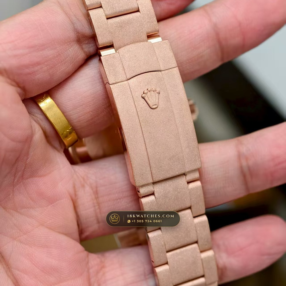 Rolex Sky-Dweller 18K Everose Gold Ref. 336935 — Studio Gallery Plate VI in 18K Rose Gold Au750 (252.2g Verified Mass, Rolex Manufacture Cal. 9002 Annual Calendar)