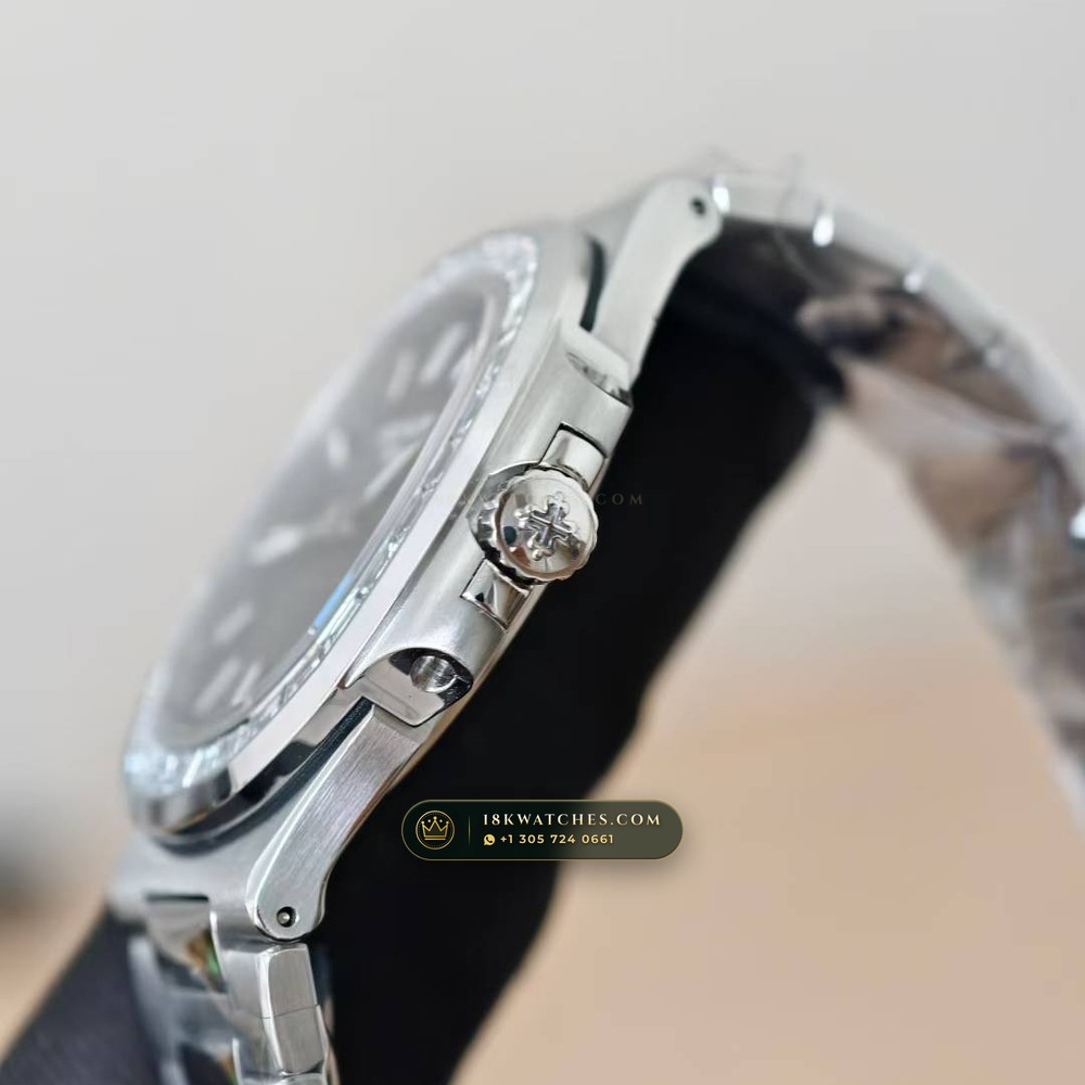 Patek Philippe Nautilus Self-Winding Diamond-Set Bezel Custom SW Dial Free-Sprung Calibre Ref. 5711/1300A-001 — Studio Gallery Plate VI in 904L Stainless Steel Custom Architecture (118.4g Verified Mass, Patek Philippe Cal. 26-330 S C / Cal. 324 S C - 21K Gold Rotor)