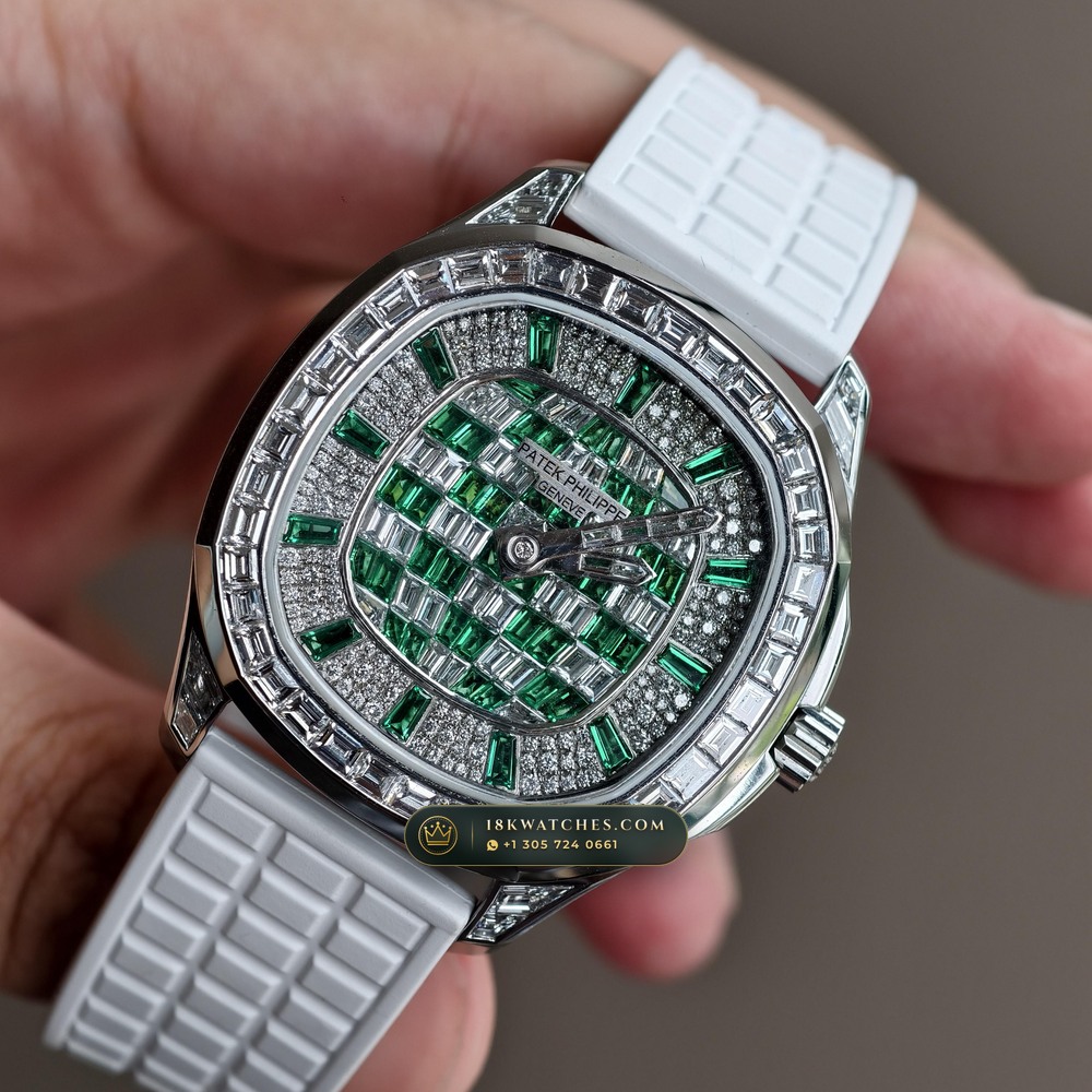 Patek Philippe Aquanaut Luce Haute Joaillerie 18K White Gold Ref. 5062/450G-010 — Studio Gallery Plate III in 18K White Gold Au750 (114.5g Verified Mass, Patek Philippe Cal. 26-330 S C - 21K Gold Rotor)