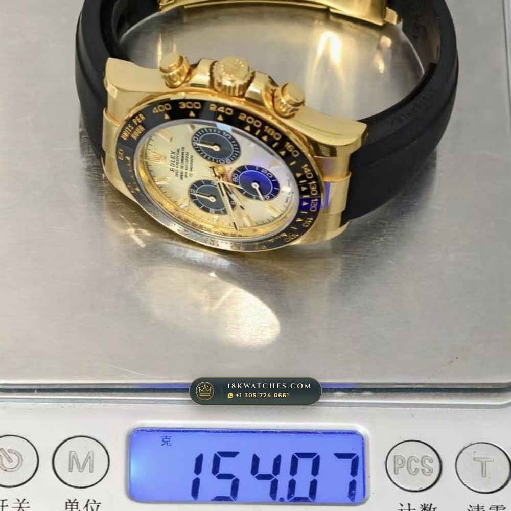 Rolex Cosmograph Daytona 18K Yellow Gold Deep Crystal Optics Ref. 126518 — Studio Gallery Plate VIII in 18K Yellow Gold Au750 (160.8g Verified Mass, Rolex Manufacture Cal. 4131 - 72h Power Reserve)