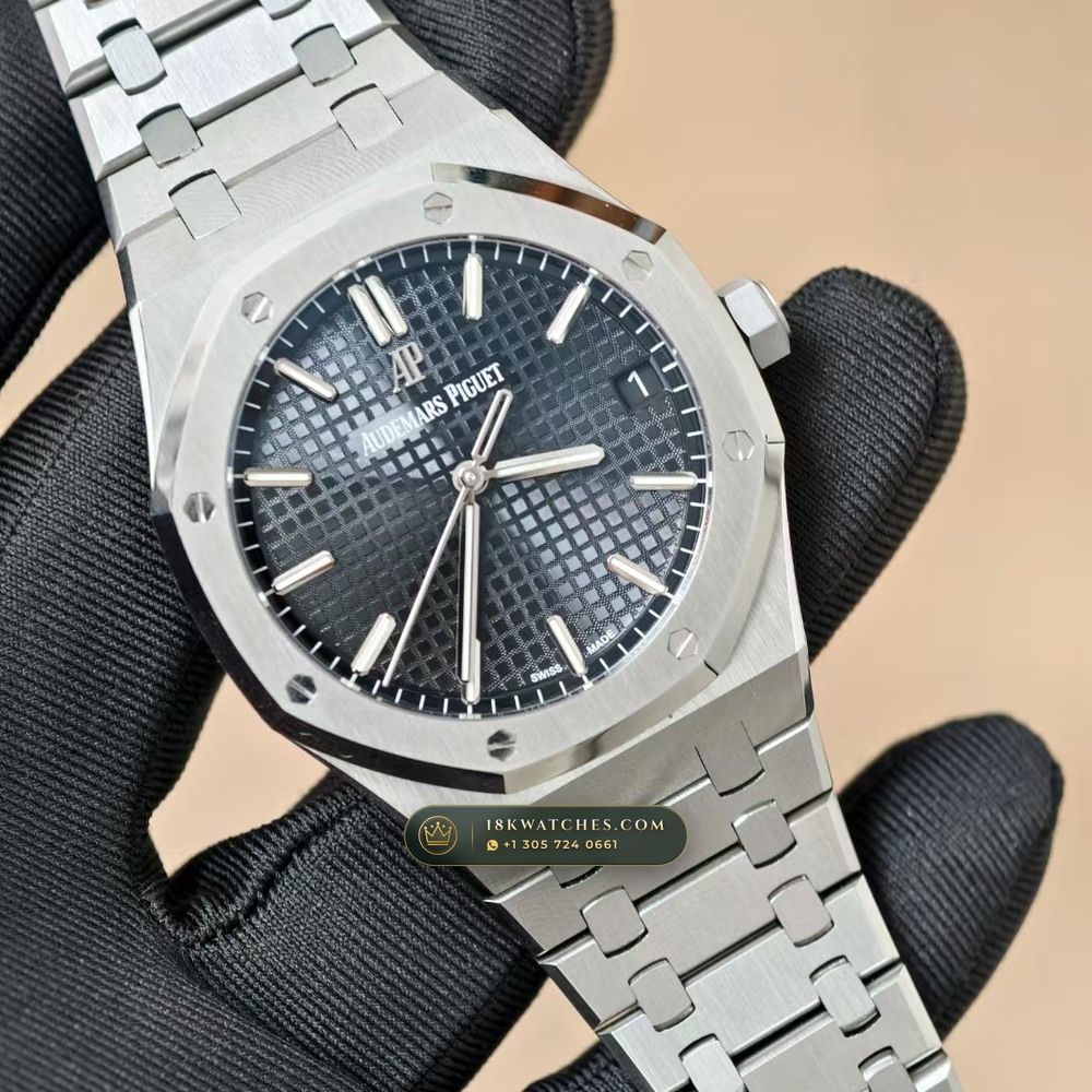 Audemars Piguet Royal Oak Selfwinding 41mm Chronometer Regulated Spec Ref. 15500ST — Studio Gallery Plate II in 904L Stainless Steel Custom Architecture (166.8g Verified Mass, Audemars Piguet Cal. 4302 - 70h Power Reserve)