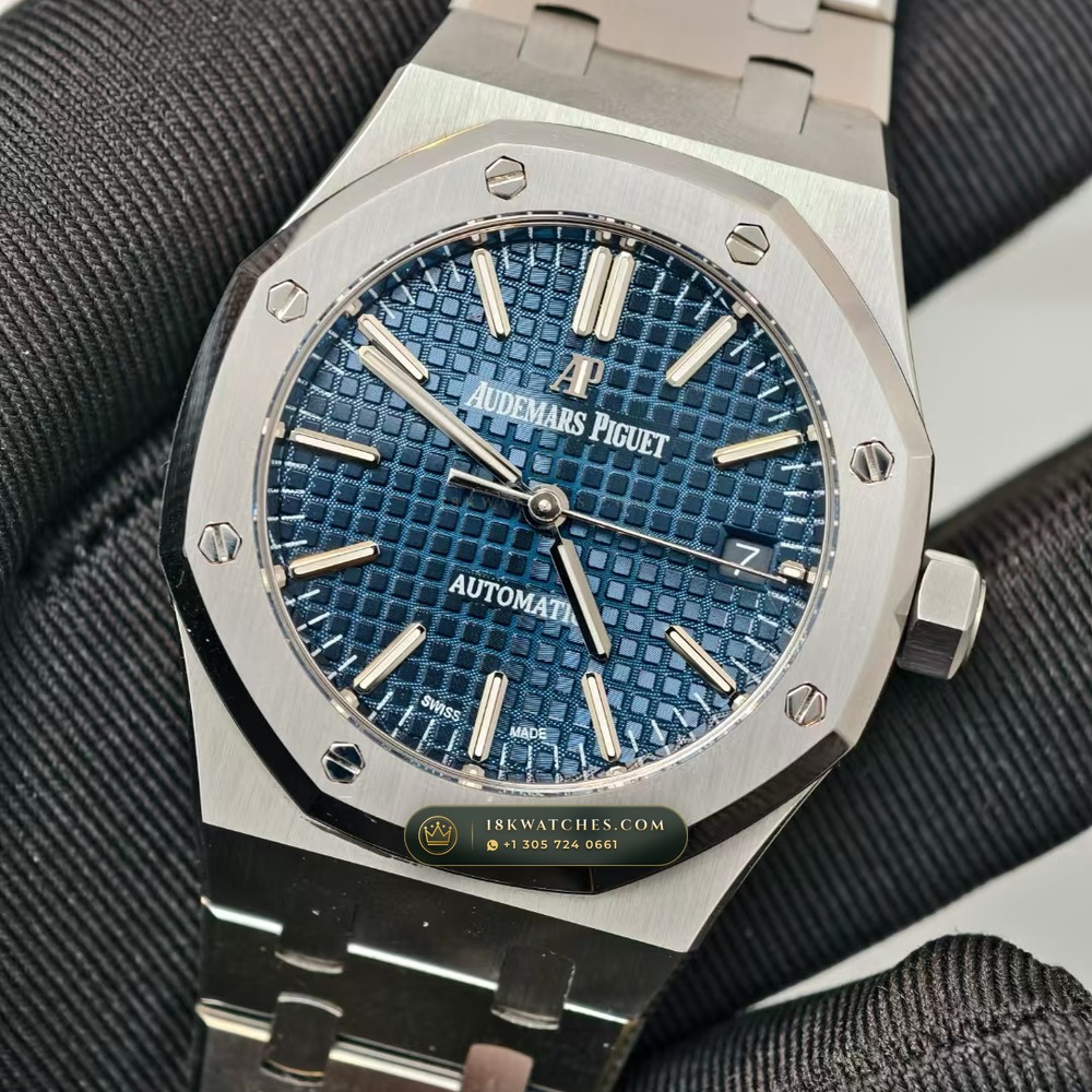 Audemars Piguet Royal Oak Selfwinding 37mm Master Watchmaker Spec Ref. 15450ST — Studio Gallery Plate III in 904L Stainless Steel Custom Architecture (132.6g Verified Mass, Audemars Piguet Cal. 3120 / Cal. 5900)