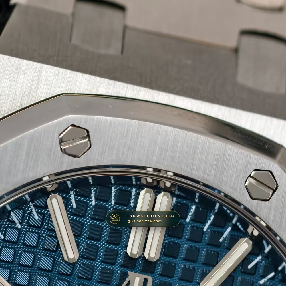 Audemars Piguet Royal Oak Selfwinding 37mm Master Watchmaker Spec Ref. 15450ST — Studio Gallery Plate V in 904L Stainless Steel Custom Architecture (132.6g Verified Mass, Audemars Piguet Cal. 3120 / Cal. 5900)