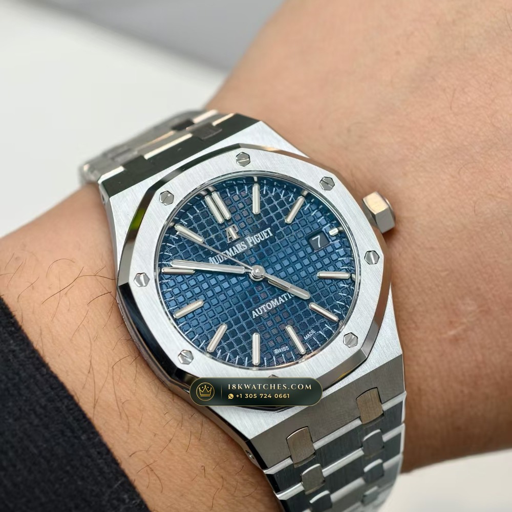 Audemars Piguet Royal Oak Selfwinding 37mm Master Watchmaker Spec Ref. 15450ST — Studio Gallery Plate VI in 904L Stainless Steel Custom Architecture (132.6g Verified Mass, Audemars Piguet Cal. 3120 / Cal. 5900)