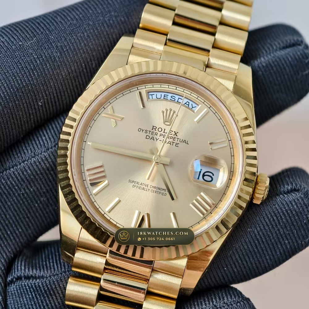 Rolex Day-Date 40 Champagne Sunray Dial 18K Yellow Gold Ref. 228238 — Studio Gallery Plate III in 18K Yellow Gold Au750 (210.8g Verified Mass, Rolex Manufacture Cal. 3255 - 70h Power Reserve)