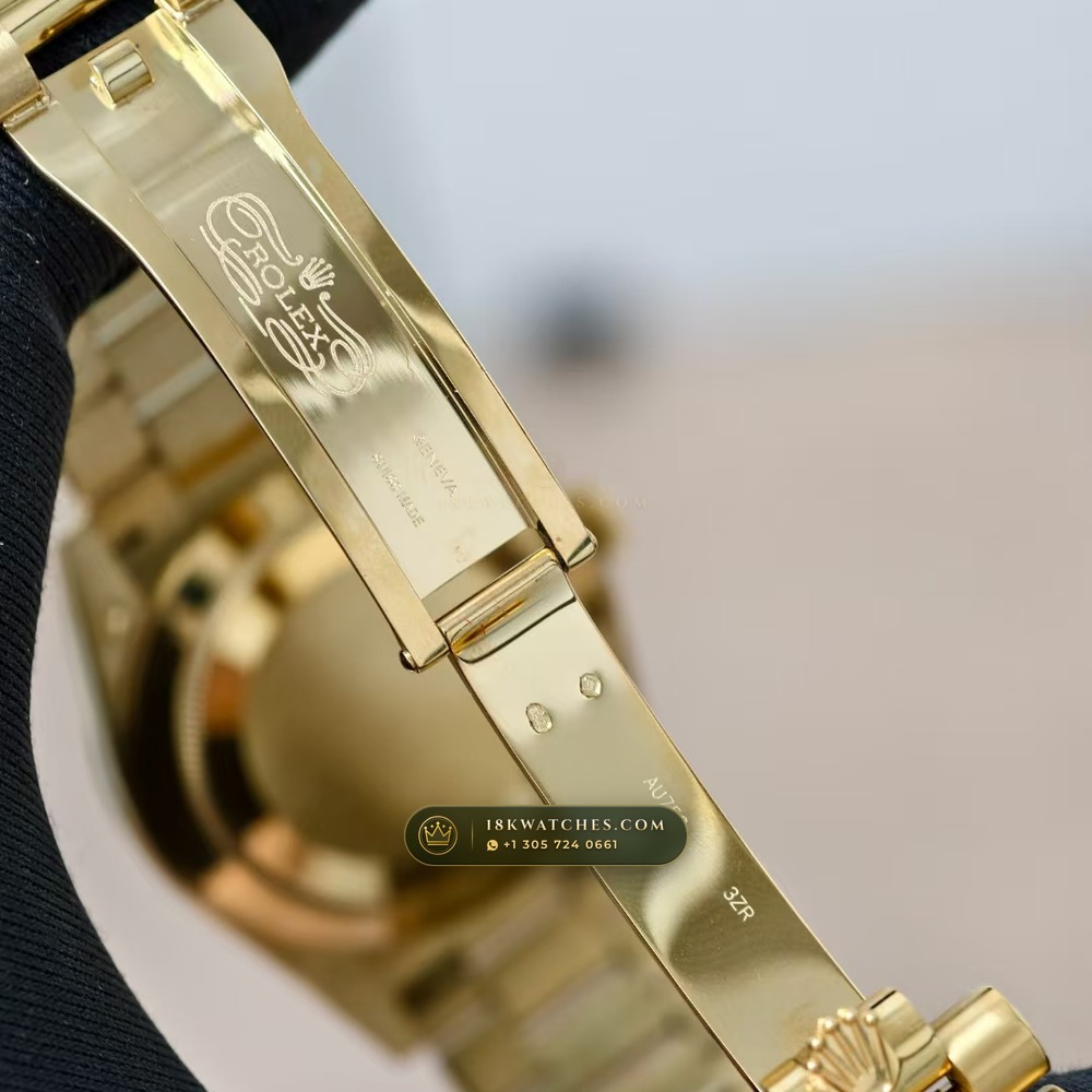 Rolex Day-Date 40 Champagne Sunray Dial 18K Yellow Gold Ref. 228238 — Studio Gallery Plate VI in 18K Yellow Gold Au750 (210.8g Verified Mass, Rolex Manufacture Cal. 3255 - 70h Power Reserve)