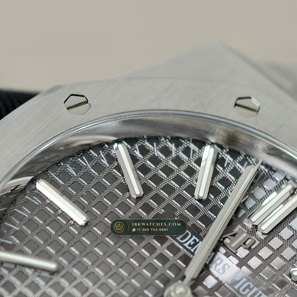 Audemars Piguet Royal Oak Selfwinding 41mm Ref. 15400ST — Studio Gallery Plate V in 904L Stainless Steel Custom Architecture (166.8g Verified Mass, Audemars Piguet Cal. 3120 - 22K Gold Rotor)