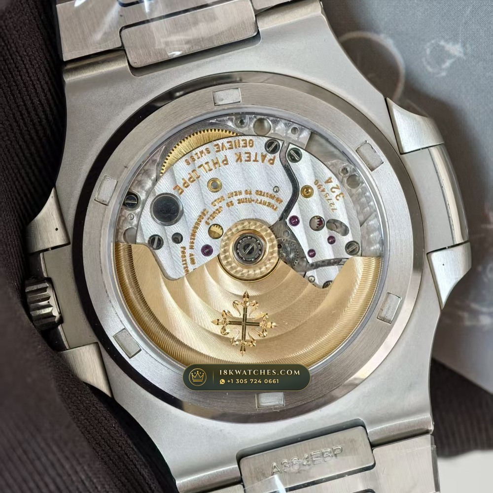 Patek Philippe Nautilus Self-Winding Custom SW Dial Free-Sprung Calibre Ref. 5711A — Studio Gallery Plate VI in 904L Stainless Steel Custom Architecture (114.9g Verified Mass, Patek Philippe Cal. 26-330 S C / Cal. 324 S C - 21K Gold Rotor)