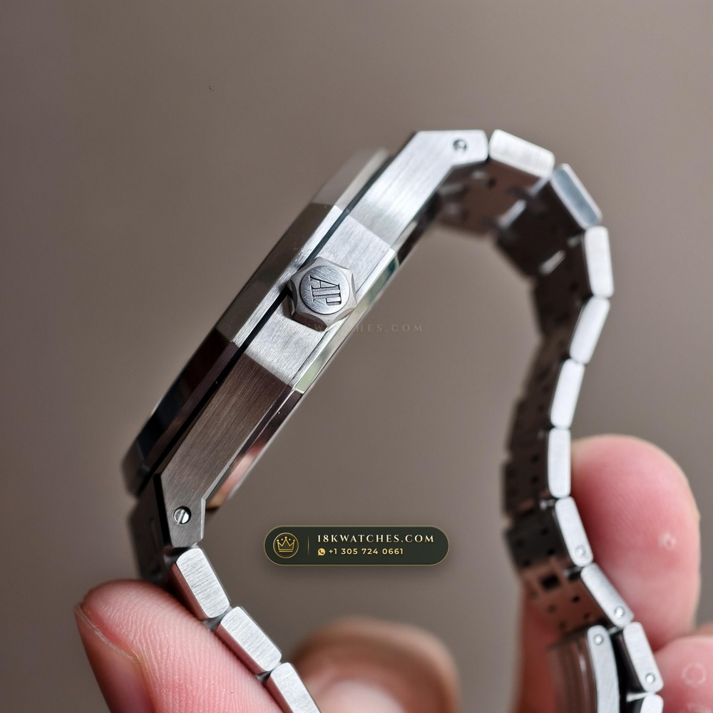 Audemars Piguet Royal Oak Selfwinding 41mm Custom Tapestry Dial 22K Gold Rotor Ref. 15510ST — Studio Gallery Plate V in 904L Stainless Steel Custom Architecture (166.4g Verified Mass, Audemars Piguet Cal. 4302 - 70h Power Reserve)