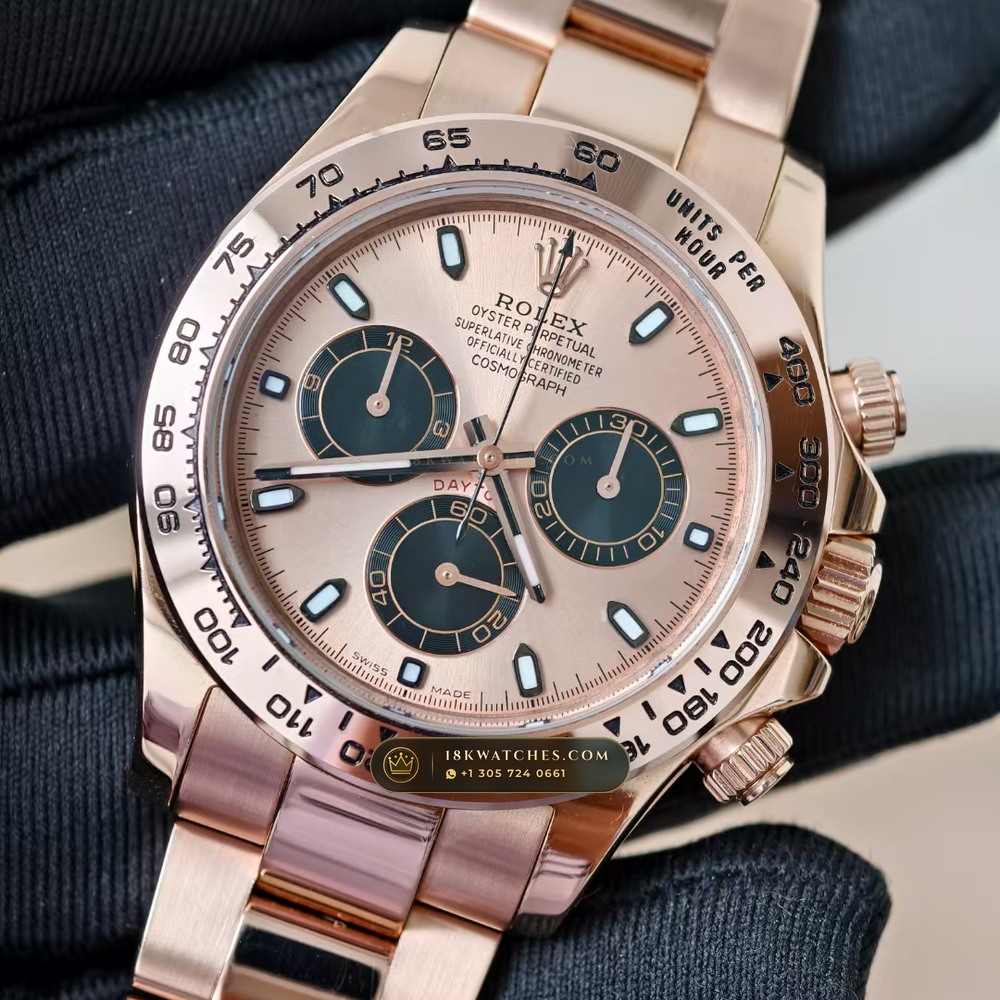 Rolex Cosmograph Daytona 18K Everose Gold Sapphire Caseback Spec Ref. 116505 — Studio Gallery Plate II in 18K Rose Gold Au750 (216.8g Verified Mass, Rolex Manufacture Cal. 4130 - 72h Power Reserve)
