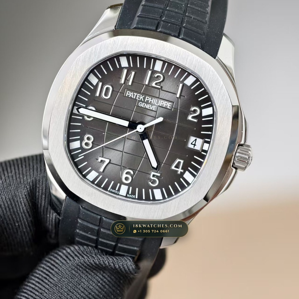 Patek Philippe Aquanaut Extra-Large Self-Winding Monte-Carlo Showroom Spec Ref. 5167A — Studio Gallery Plate II in 904L Stainless Steel Custom Architecture (79.2g Verified Mass, Patek Philippe Cal. 324 S C - 21K Gold Rotor)