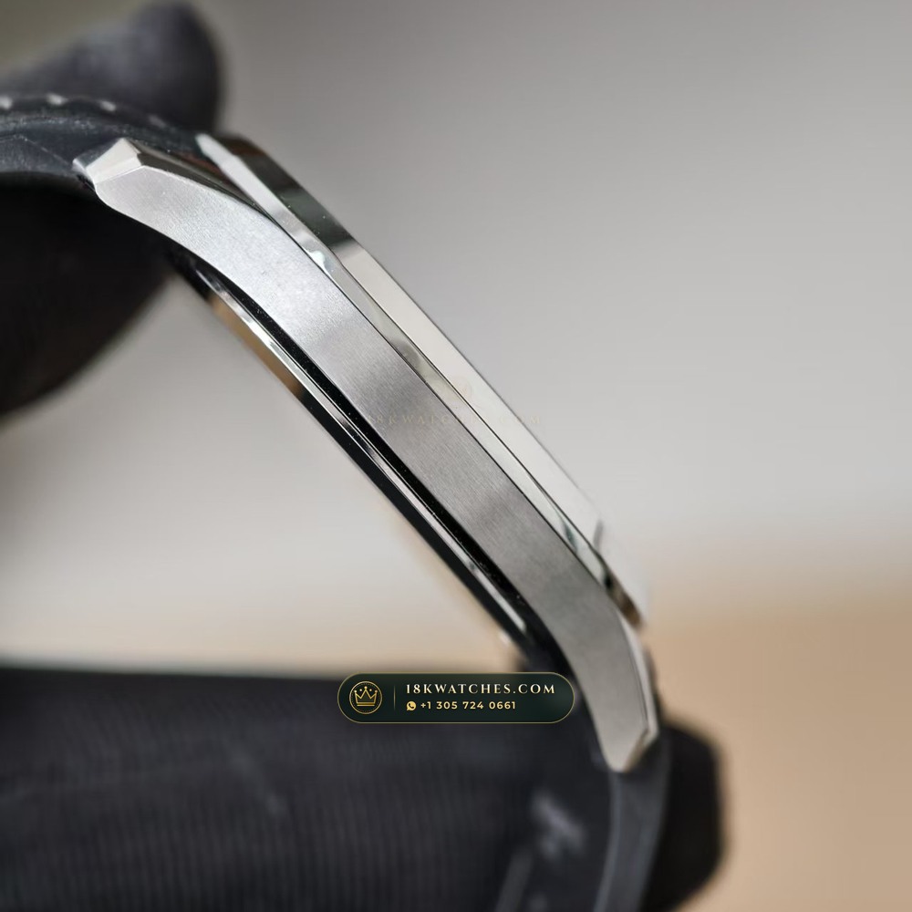 Patek Philippe Aquanaut Extra-Large Self-Winding Monte-Carlo Showroom Spec Ref. 5167A — Studio Gallery Plate III in 904L Stainless Steel Custom Architecture (79.2g Verified Mass, Patek Philippe Cal. 324 S C - 21K Gold Rotor)