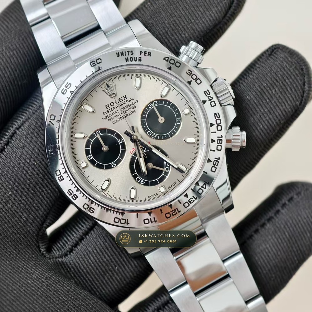 Rolex Cosmograph Daytona 18K White Gold Ref. 116509 — Studio Gallery Plate II in 18K White Gold Au750 (216.8g Verified Mass, Rolex Manufacture Cal. 4130 - 72h Power Reserve)