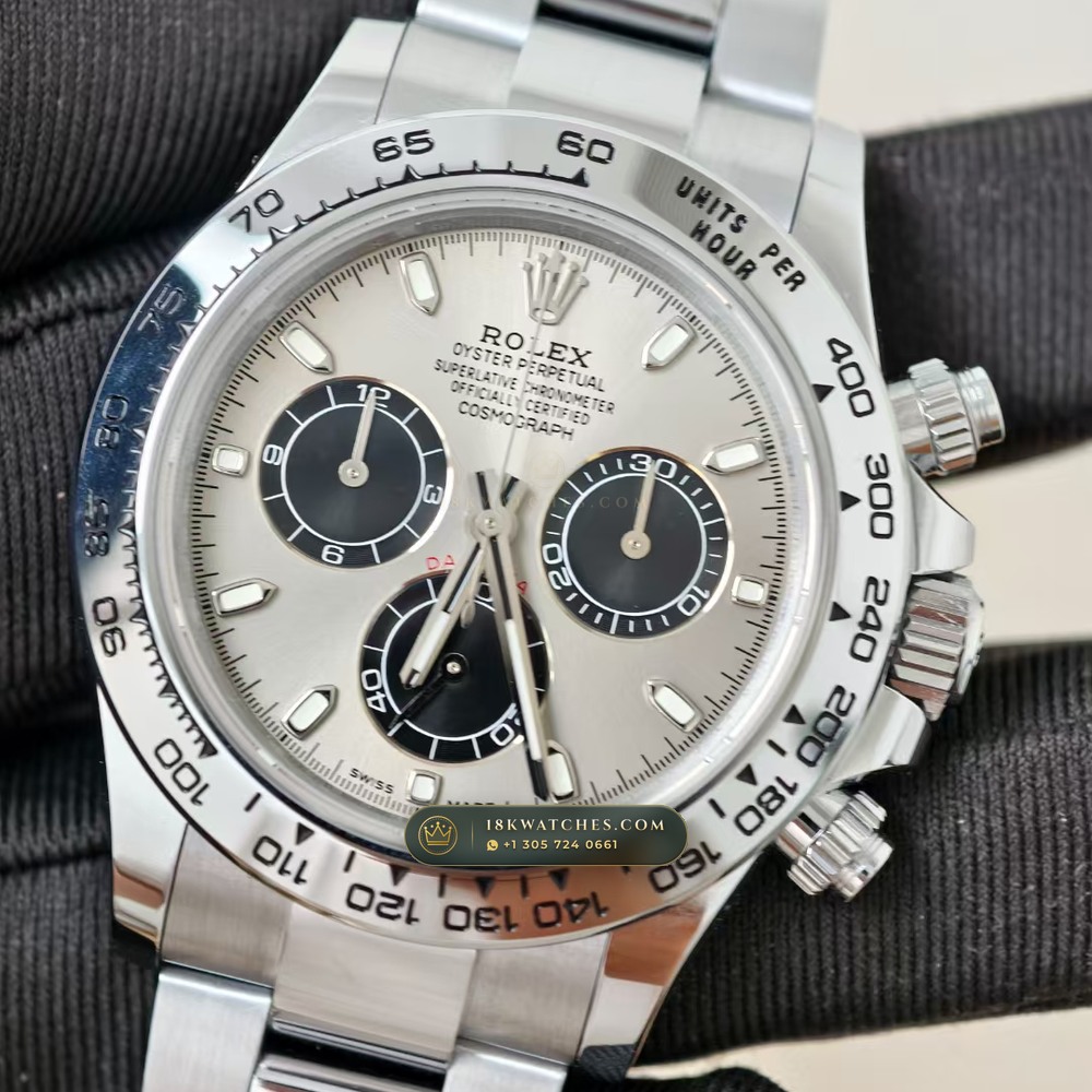 Rolex Cosmograph Daytona 18K White Gold Ref. 116509 — Studio Gallery Plate III in 18K White Gold Au750 (216.8g Verified Mass, Rolex Manufacture Cal. 4130 - 72h Power Reserve)