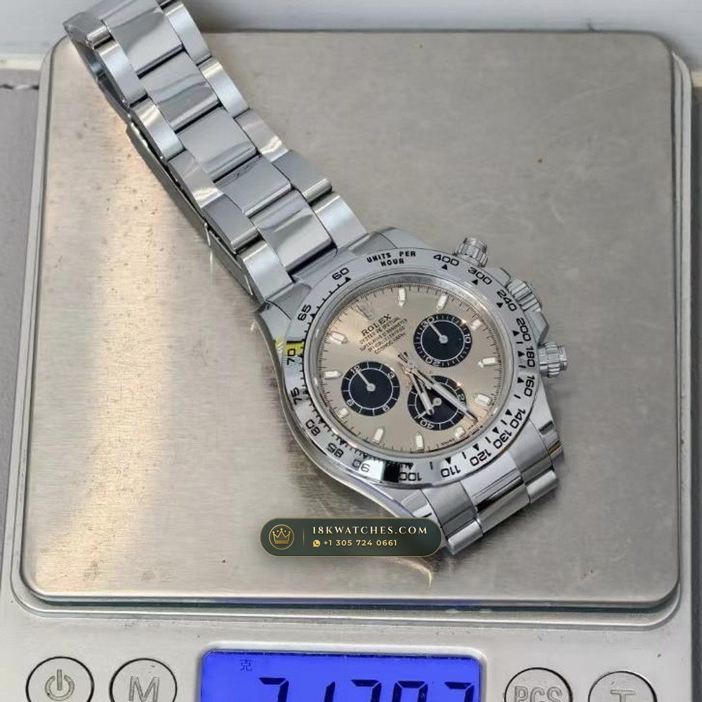 Rolex Cosmograph Daytona 18K White Gold Ref. 116509 — Studio Gallery Plate VIII in 18K White Gold Au750 (216.8g Verified Mass, Rolex Manufacture Cal. 4130 - 72h Power Reserve)