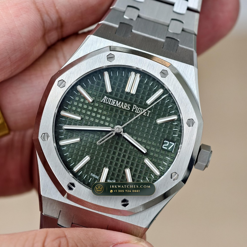 Audemars Piguet Royal Oak Selfwinding 41mm Sunray Emerald / Khaki Green Dial Custom SW Dial Deep Crystal Optics Ref. 15510ST — Studio Gallery Plate II in 904L Stainless Steel Custom Architecture (166.5g Verified Mass, Audemars Piguet Cal. 4302 - 70h Power Reserve)