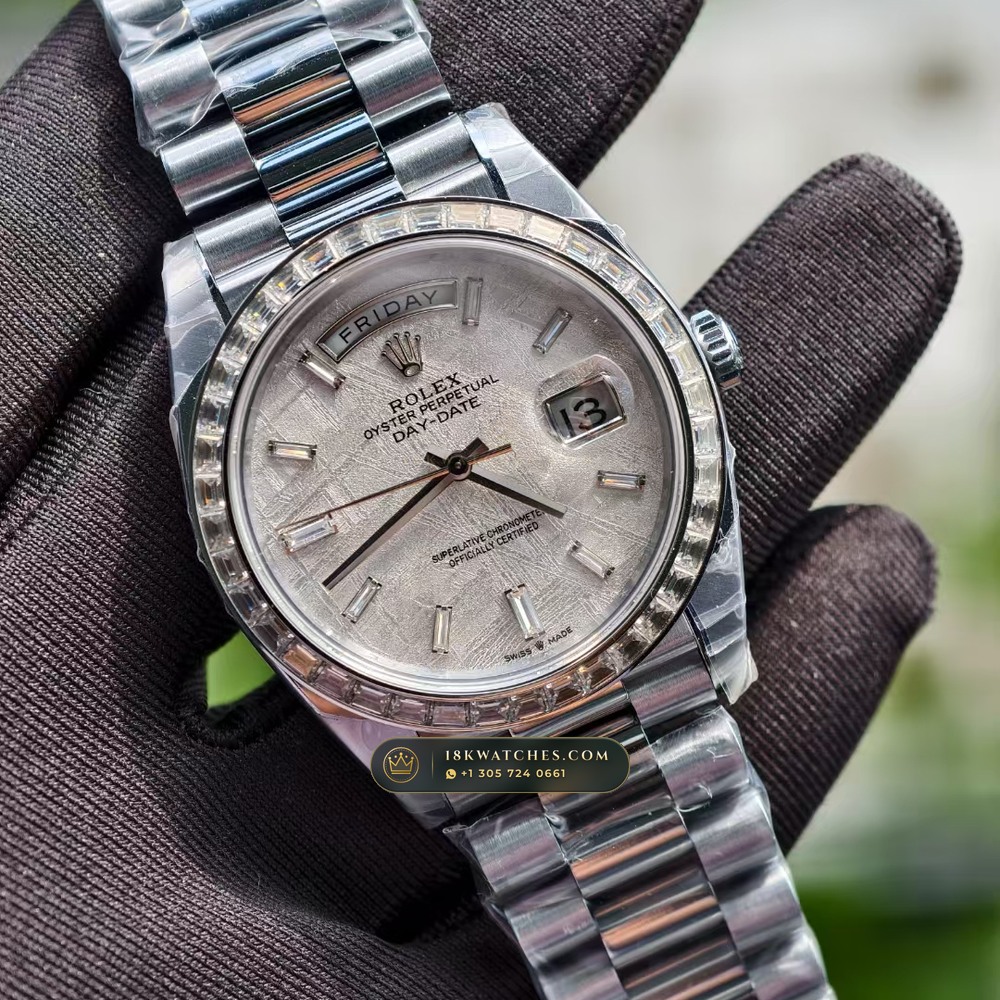 Rolex Day-Date 40 Gibeon Meteorite Dial 18K Everose Gold Ref. 228235 — Studio Gallery Plate II in 18K Rose Gold Au750 (210.9g Verified Mass, Rolex Manufacture Cal. 3255 - 70h Power Reserve)
