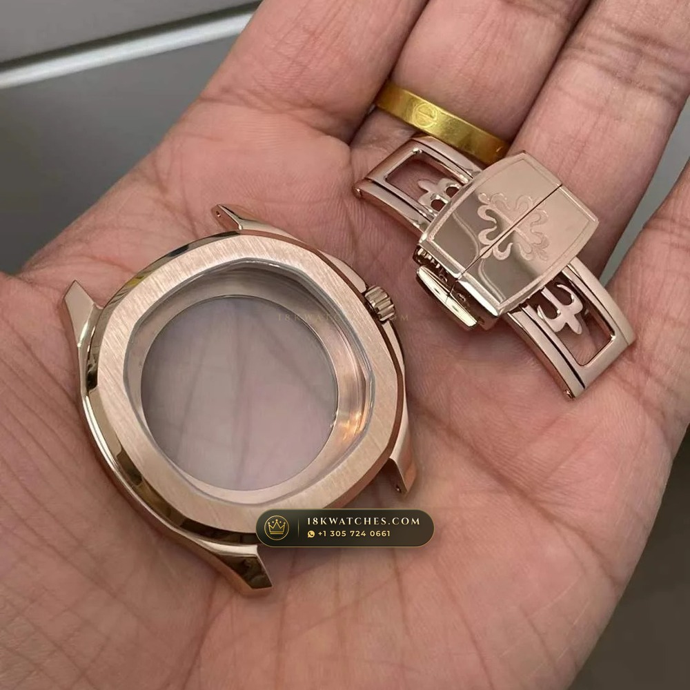 Patek Philippe Aquanaut Extra-Large Self-Winding 18K Rose Gold Monte-Carlo Showroom Spec Ref. 5167R — Studio Gallery Plate X in 18K Rose Gold Au750 (108.1g Verified Mass, Patek Philippe Cal. 324 S C - 21K Gold Rotor)