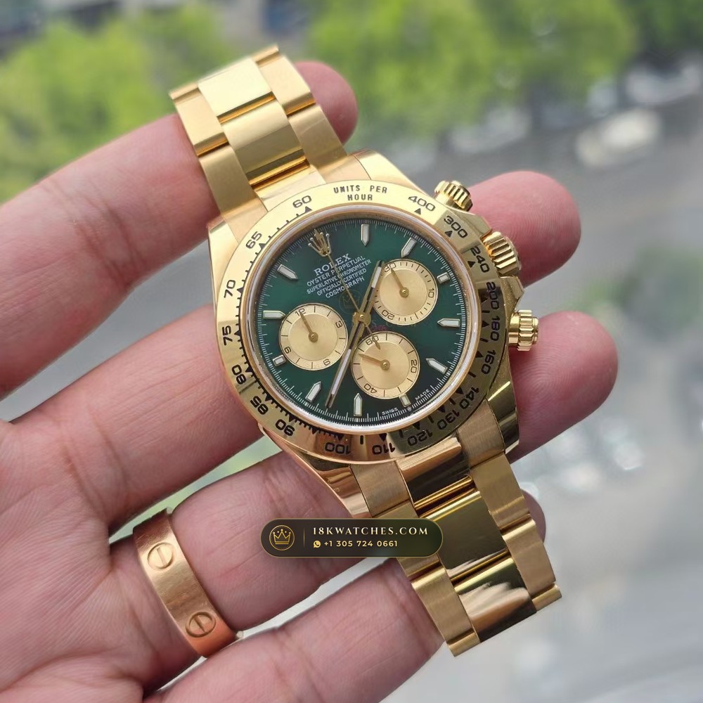 Rolex Cosmograph Daytona John Mayer Emerald Dial 18K Yellow Gold 5-Axis CNC Case Ref. 126508 — Studio Gallery Plate II in 18K Yellow Gold Au750 (216.2g Verified Mass, Rolex Manufacture Cal. 4131 - 72h Power Reserve)