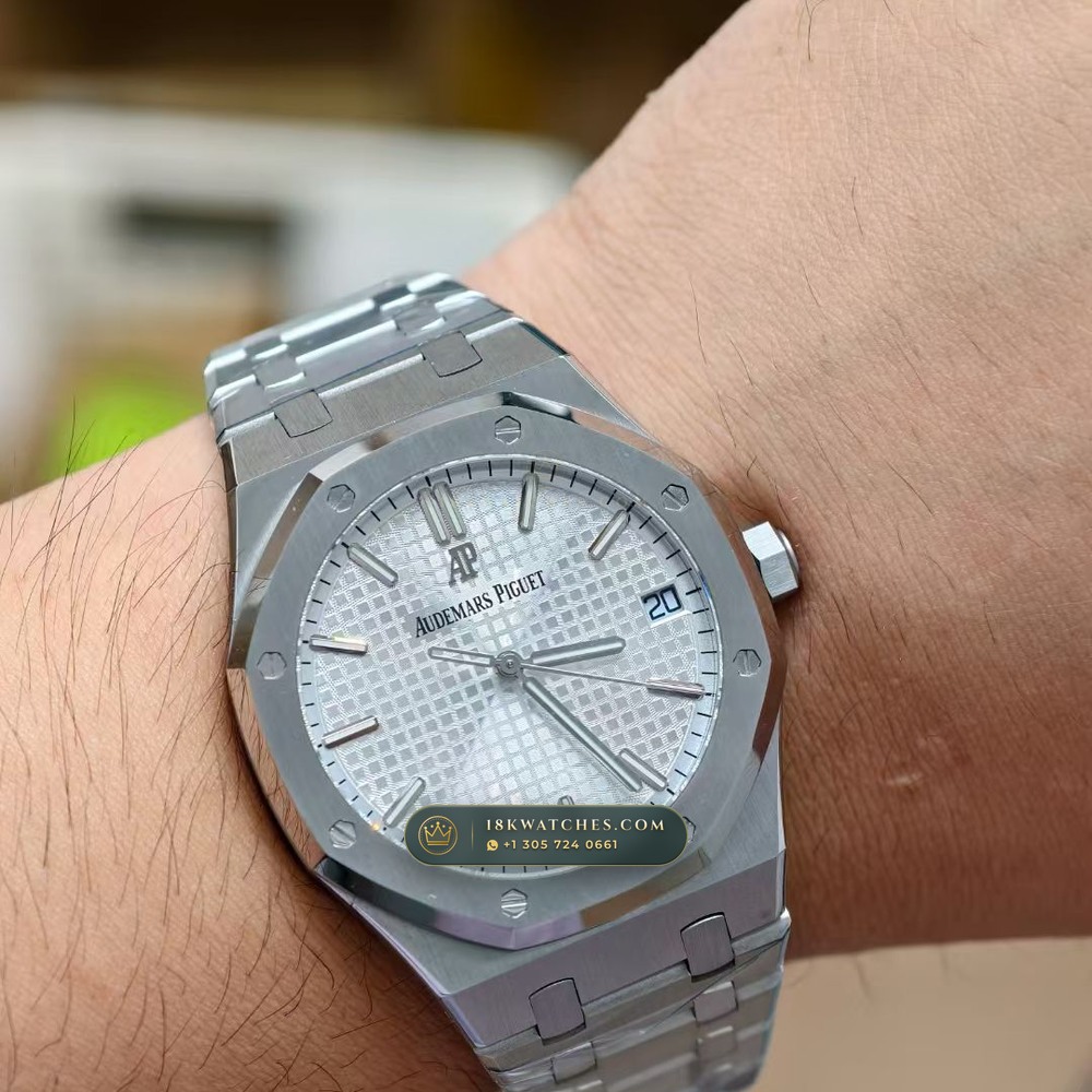 Audemars Piguet Royal Oak Selfwinding 41mm Hand-Chamfered Bevel Spec Ref. 15500ST — Studio Gallery Plate X in 904L Stainless Steel Custom Architecture (166.6g Verified Mass, Audemars Piguet Cal. 4302 - 70h Power Reserve)