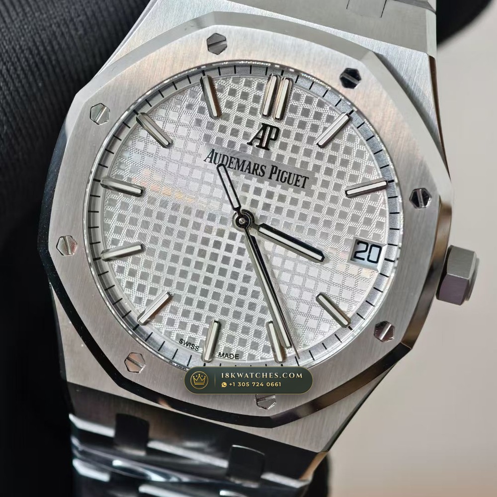 Audemars Piguet Royal Oak Selfwinding 41mm Hand-Chamfered Bevel Spec Ref. 15500ST — Studio Gallery Plate V in 904L Stainless Steel Custom Architecture (166.6g Verified Mass, Audemars Piguet Cal. 4302 - 70h Power Reserve)