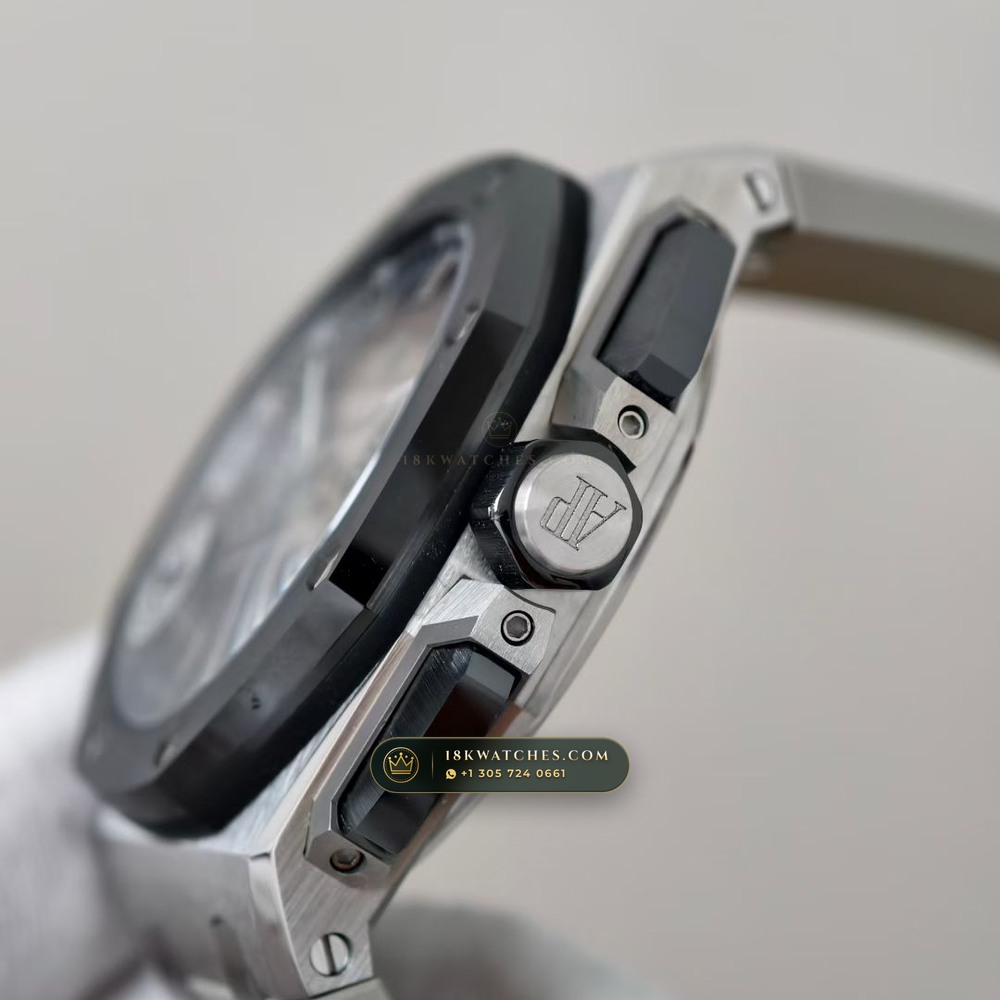 Audemars Piguet Royal Oak Offshore Selfwinding Chronograph 43mm Ref. 26420SO.OO.A600CA.01 — Studio Gallery Plate VI in 904L Stainless Steel Custom Architecture (174.6g Verified Mass, Audemars Piguet Cal. 4401 Flyback Chronograph)