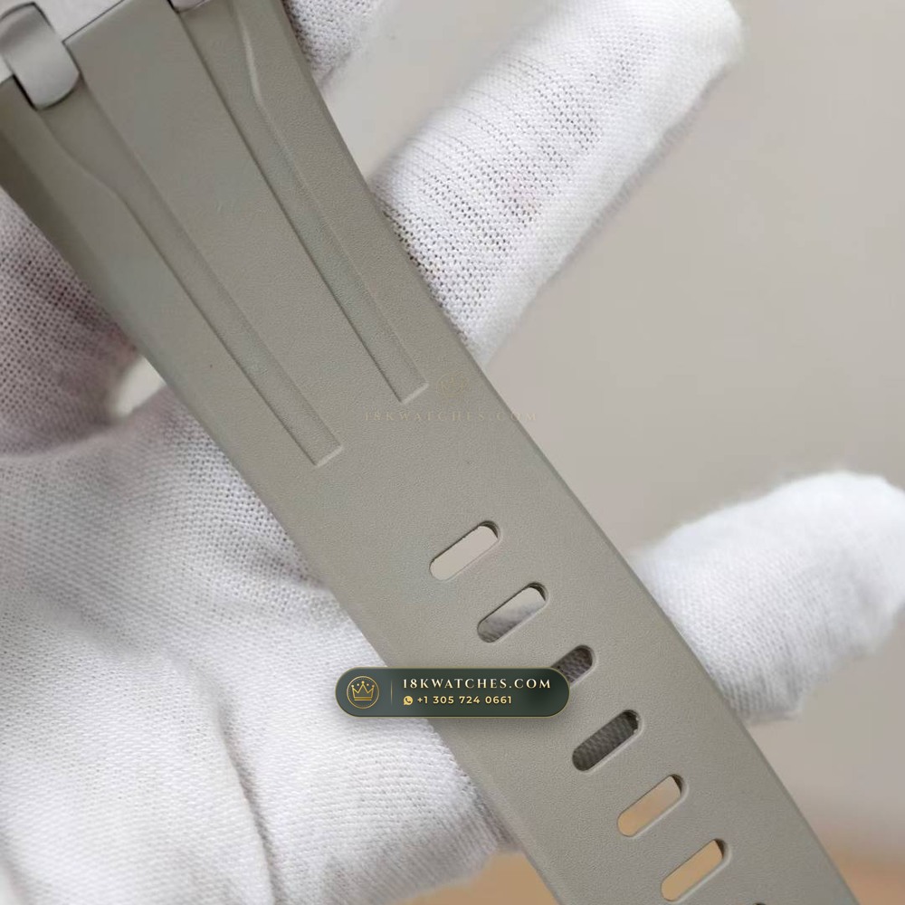 Audemars Piguet Royal Oak Offshore Selfwinding Chronograph 43mm Ref. 26420SO.OO.A600CA.01 — Studio Gallery Plate VIII in 904L Stainless Steel Custom Architecture (174.6g Verified Mass, Audemars Piguet Cal. 4401 Flyback Chronograph)